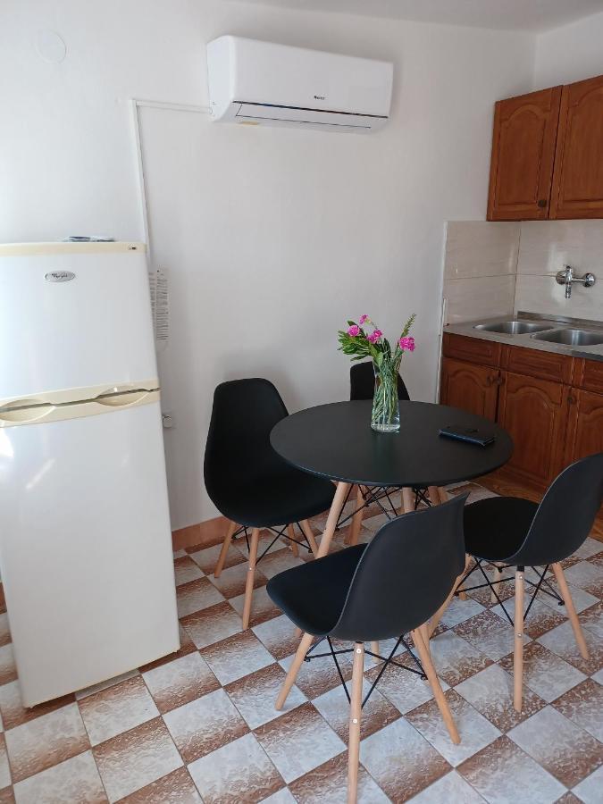 Apartments With A Parking Space Pag - 6325 Pag Town Εξωτερικό φωτογραφία