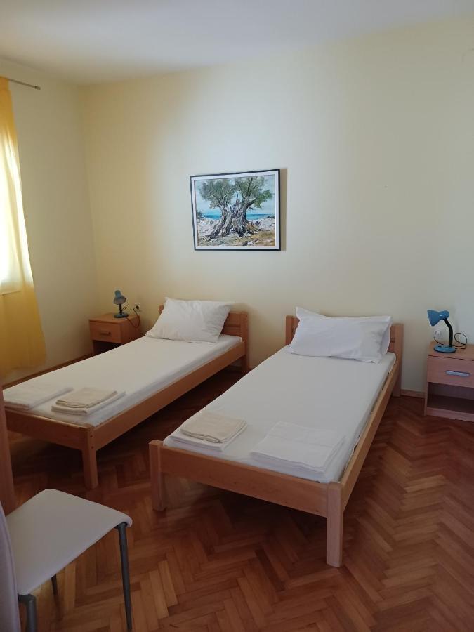Apartments With A Parking Space Pag - 6325 Pag Town Εξωτερικό φωτογραφία