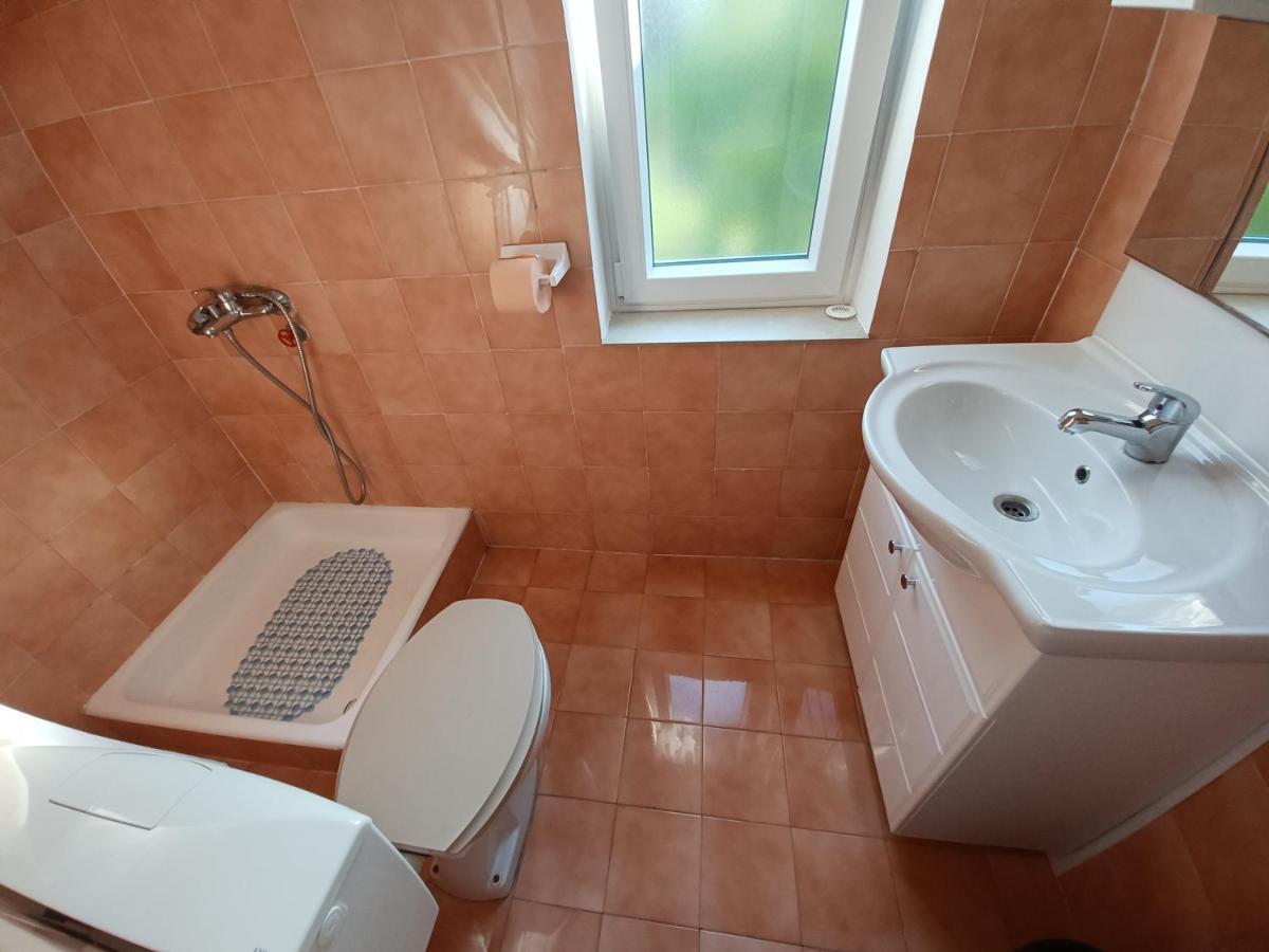Apartments With A Parking Space Pag - 6325 Pag Town Εξωτερικό φωτογραφία